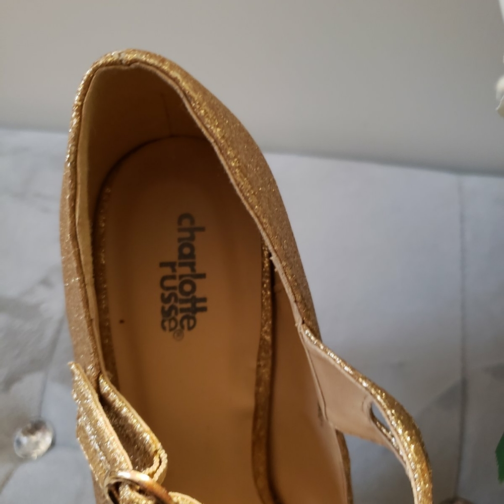 Gold sparkling shoes - Picture 3 of 3